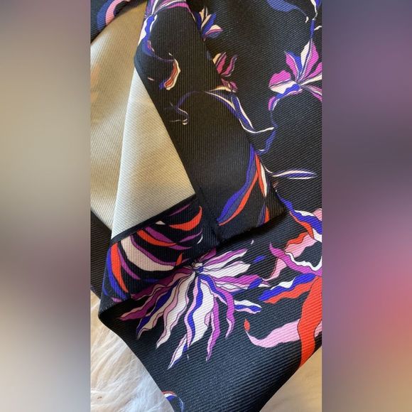 EMILIO PUCCI
Patterned wool and silk skirt - Picture 5 of 11